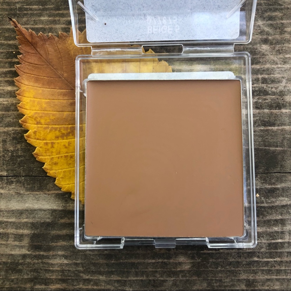 BEIGE 5 Cream to Powder Foundation